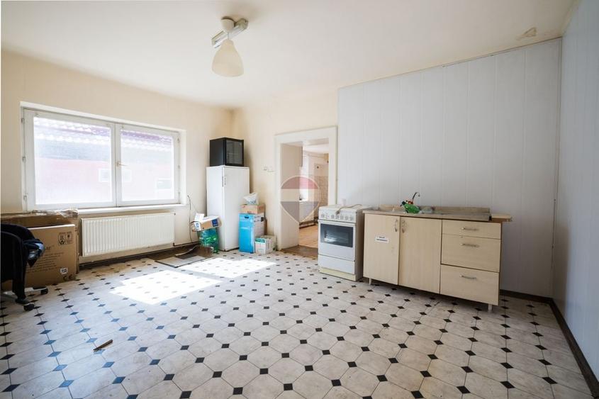 Apartament cu 8 camere în Blumăna