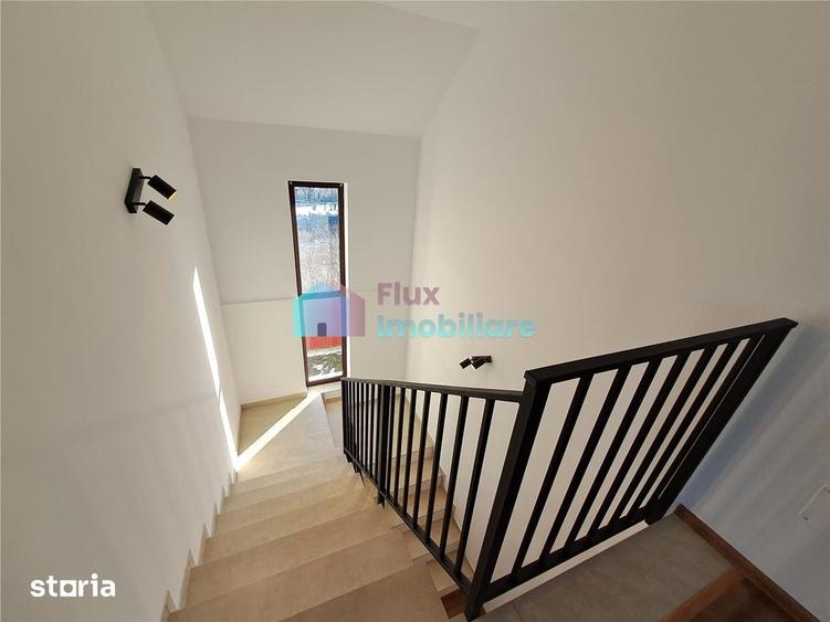 Casă cu 6 camere cu Teren 759 Mp în Moara