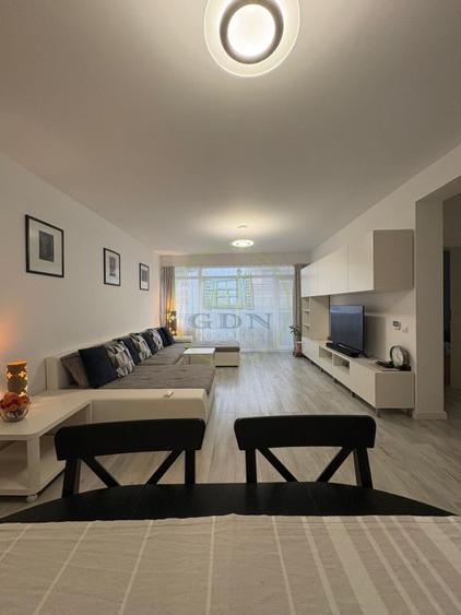 Apartament cu 3 camere semidecomandat, mobilat în Șelimbăr