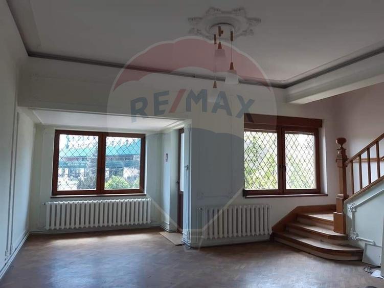 Casă individuală cu 4 camere cu Teren 200 Mp în Grigorescu