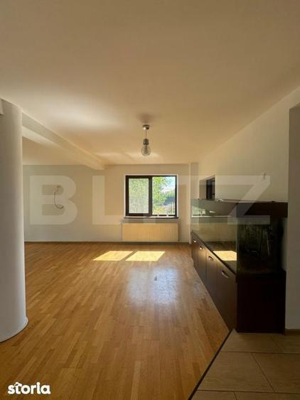 Casă cu 6 camere cu Teren 1654 Mp în Aninoasa
