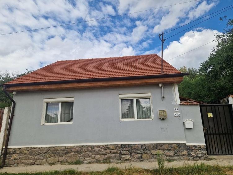 Casă cu 3 camere în Ginta