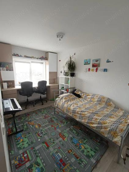 Apartament cu 4 camere decomandat în Central