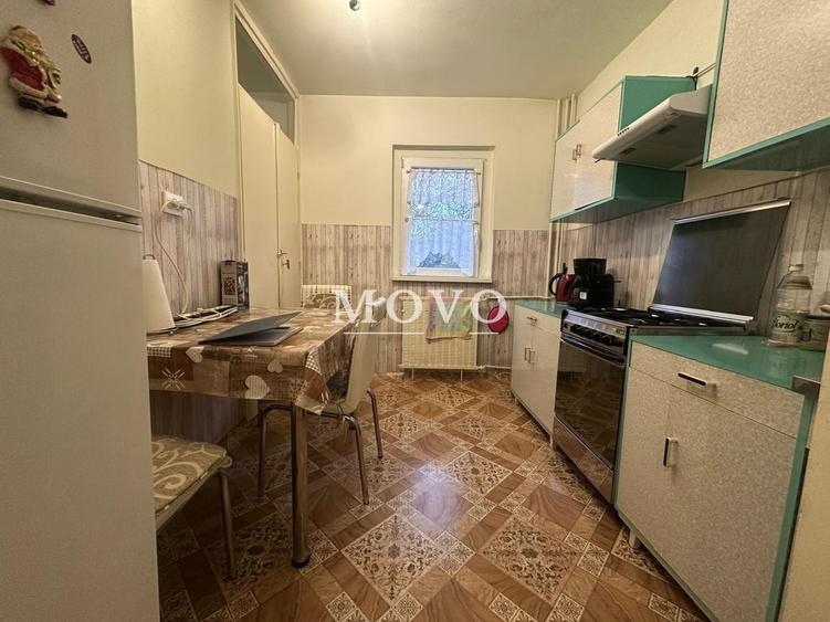 Apartament cu 3 camere decomandat, mobilat în Girocului