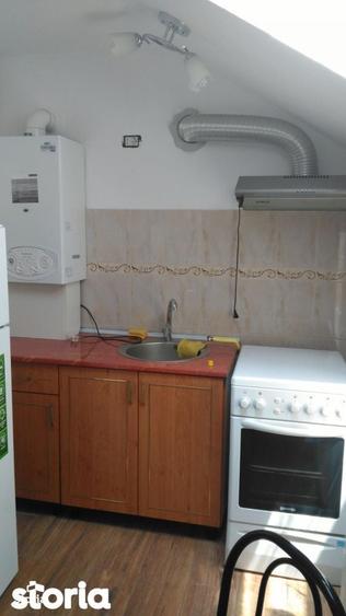 Apartament cu 2 camere decomandat în Intim