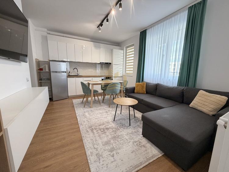 Apartament cu 2 camere semidecomandat, mobilat în Florești