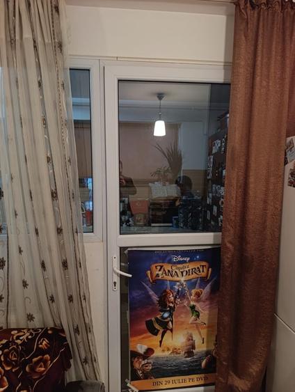 Apartament cu 4 camere semidecomandat în Central