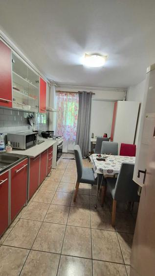 Apartament cu 2 camere decomandat în Berceni
