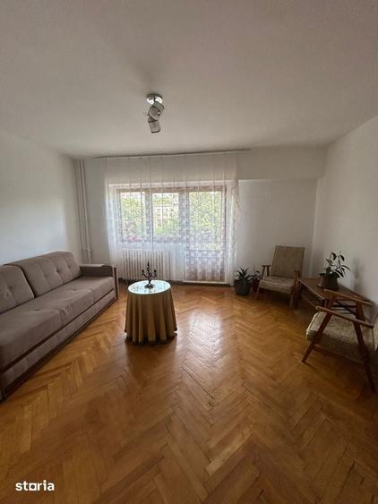 Garsonieră decomandată în Podu Roș