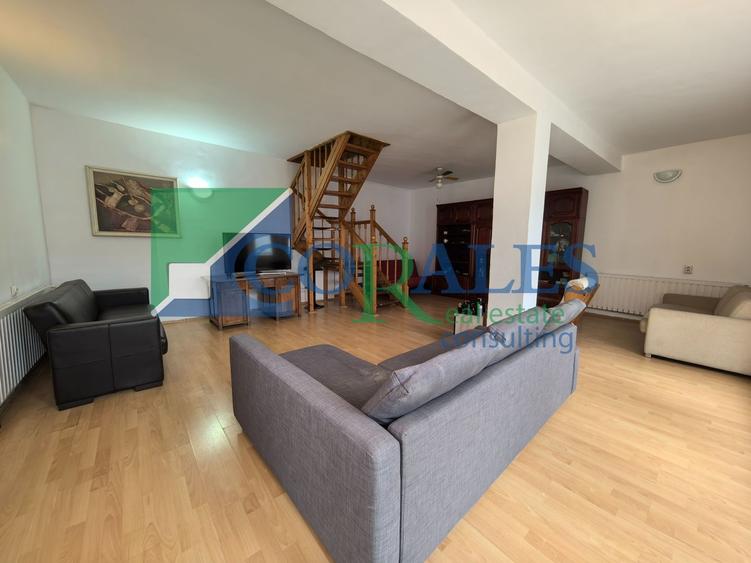Casă individuală cu 7 camere cu Canalizare în Traian