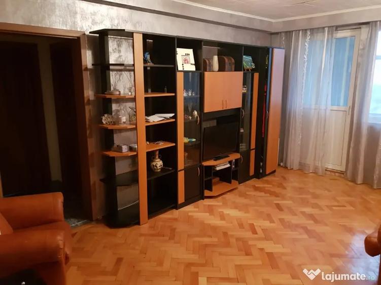 Apartament cu 2 camere semidecomandat în Cazino