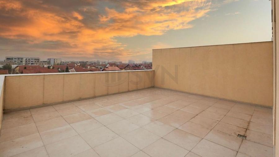 Apartament cu 4 camere decomandat în Pipera