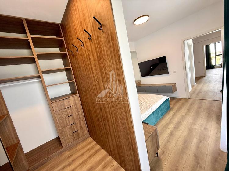 Penthouse cu 3 camere semidecomandat, mobilat în Prelungirea Ghencea