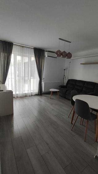 Apartament cu 3 camere decomandat în 1 Decembrie 1918