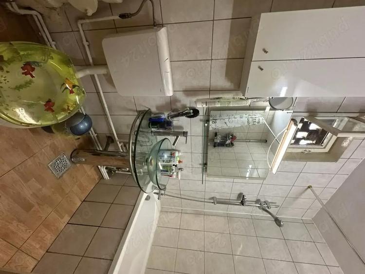 Apartament cu 3 camere decomandat în Ultracentral