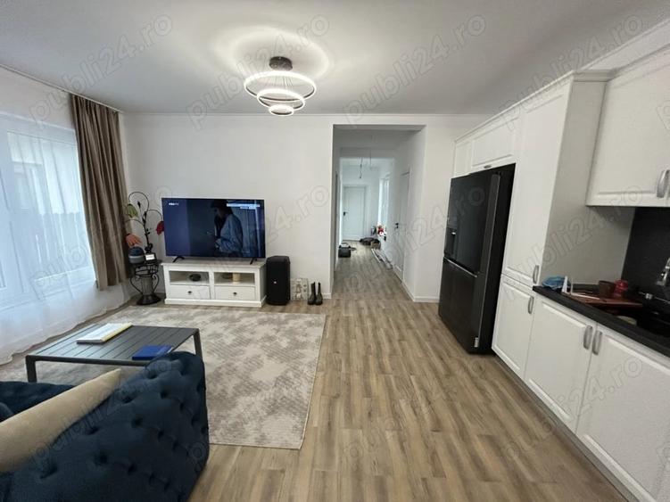 Casă cu 3 camere cu Teren 350 Mp în Central