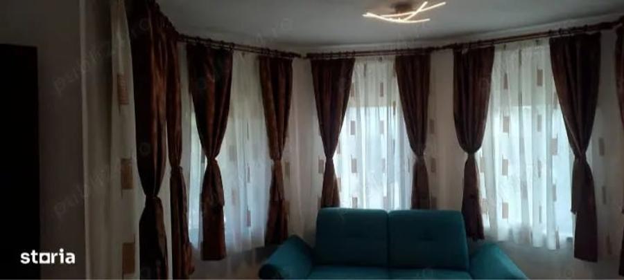 Casă cu 4 camere cu Teren 400 Mp în Central