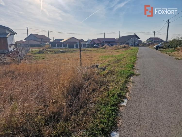 Teren Construcții intravilan de 922 mp, în Ianova