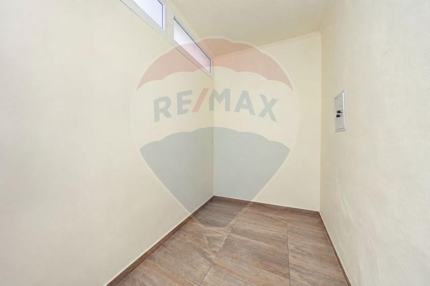 Apartament cu 4 camere de vânzare în zona Centrul Civic - 16