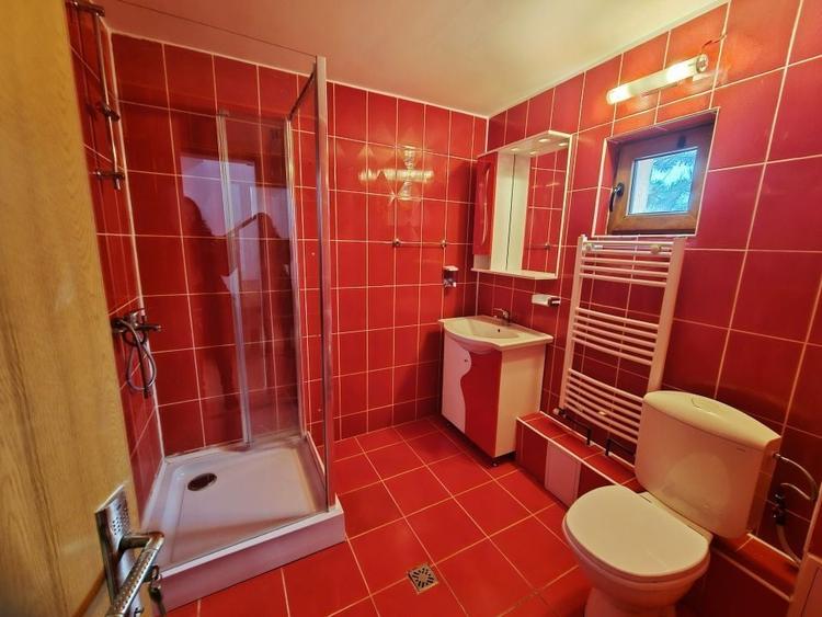Casă individuală cu 4 camere cu Canalizare în Aiton