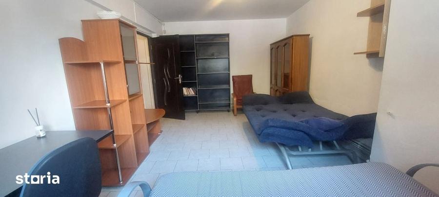 Apartament cu 3 camere decomandat în Centrul Civic
