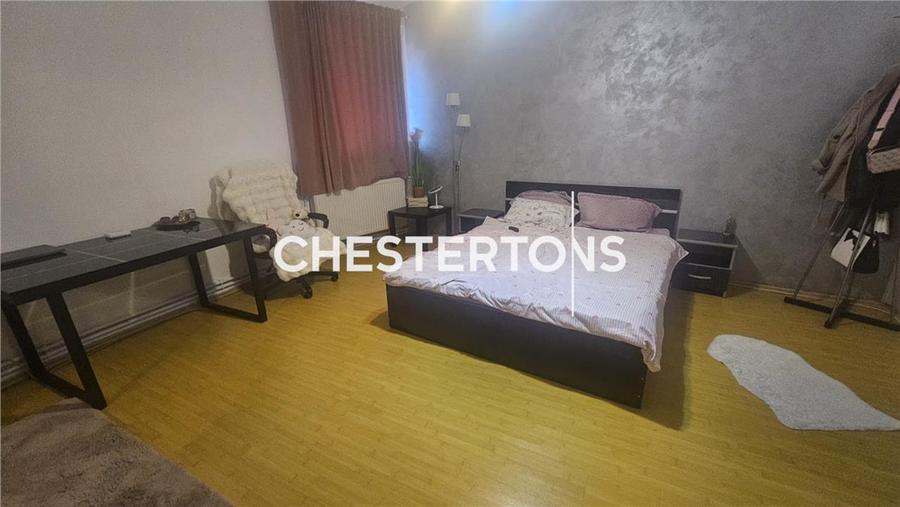 Apartament cu 4 camere decomandat, mobilat în Central