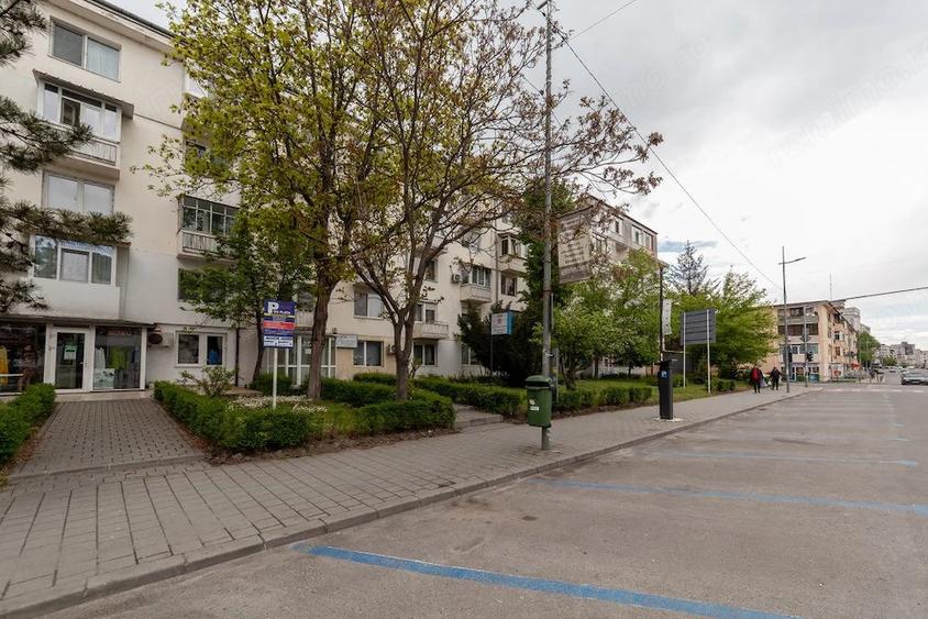 Apartament cu 2 camere decomandat în Central