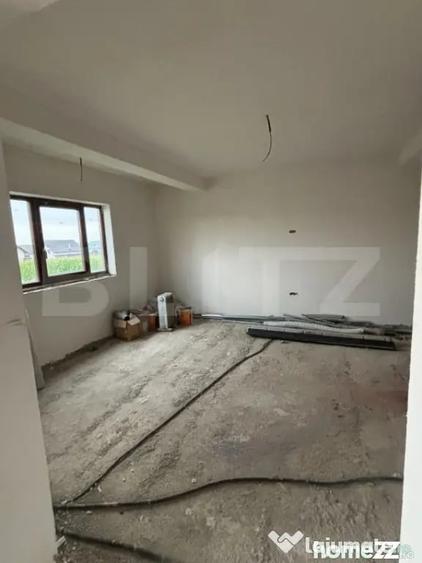 Casă cu 5 camere cu Teren 500 Mp în Central