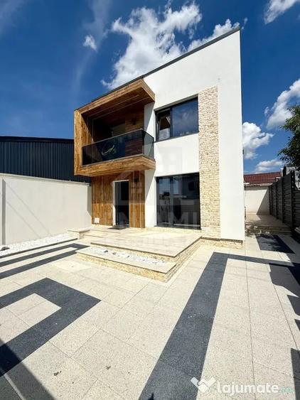 Casă cu 4 camere cu Teren 250 Mp în Brestei
