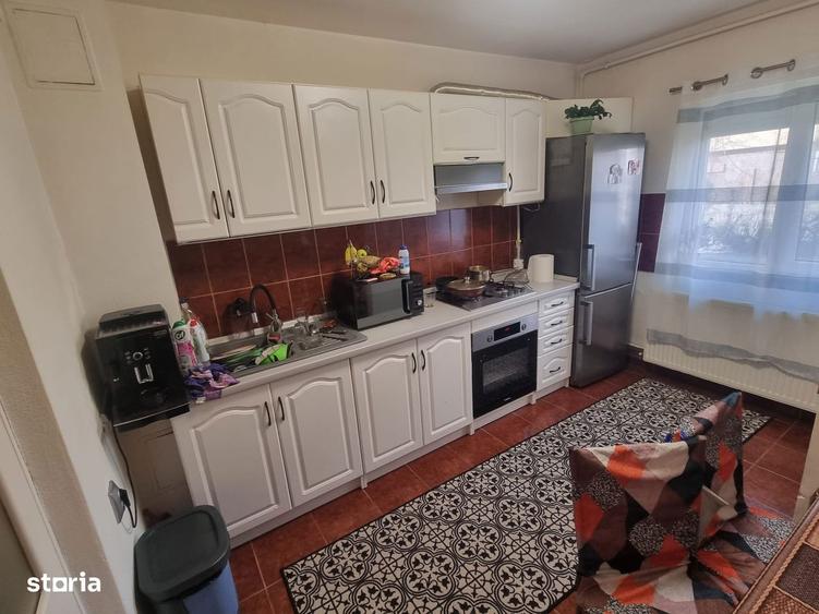 Apartament 3 camere decomandat,Deva-zona Al.Saturn - 5