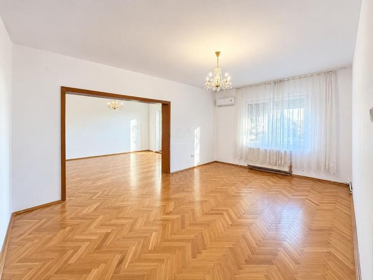 Apartament cu 4 camere decomandat în Șagului