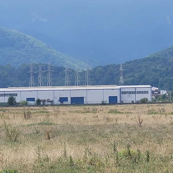 Teren de 7600 mp, în Central