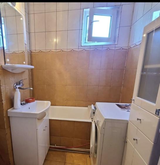 Apartament cu 2 camere decomandat în Pandurilor