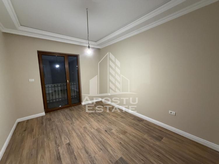 Casă individuală cu 4 camere cu Canalizare în Săcălaz