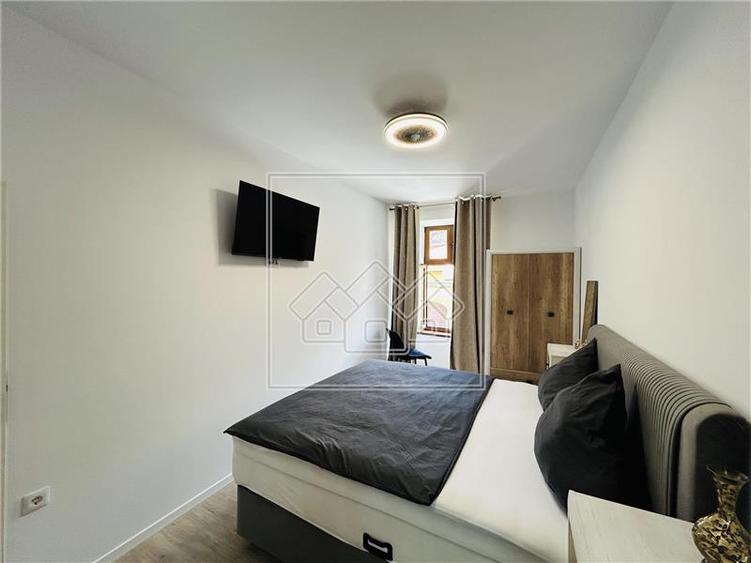 Apartament cu 2 camere semidecomandat în Ultracentral