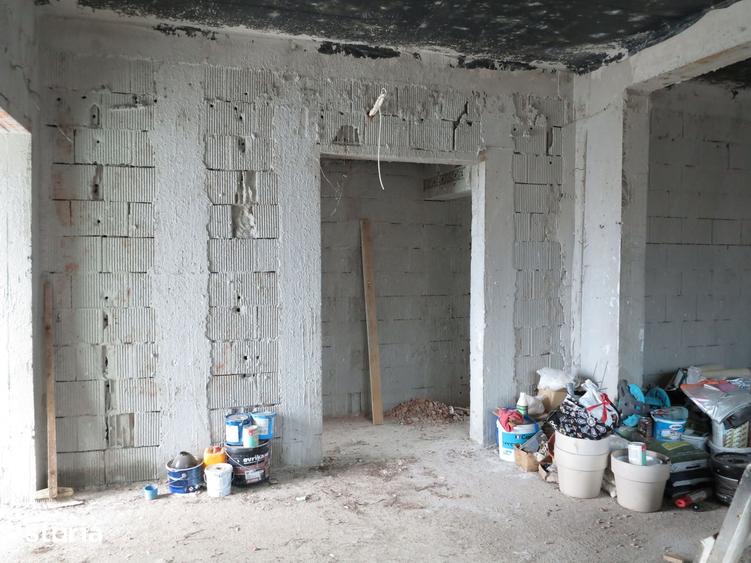 Casă cu 3 camere cu Teren 400 Mp în Limanu