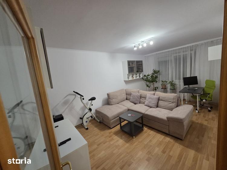 Apartament cu 3 camere, mobilat în Rahova