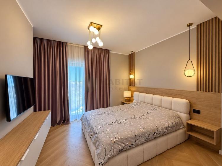Casă individuală cu 4 camere cu Piscina în Tunari