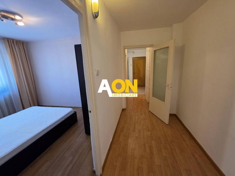 Apartament cu 3 camere decomandat, mobilat în Cetate