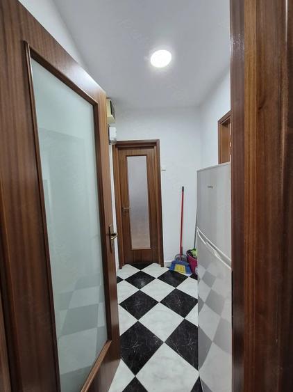 Apartament cu 2 camere semidecomandat în Sala Palatului