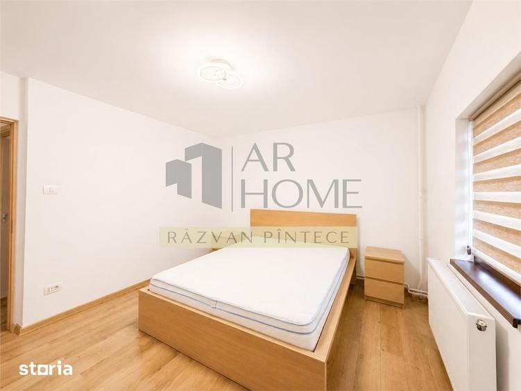 Apartament cu 3 camere decomandat în Democrației