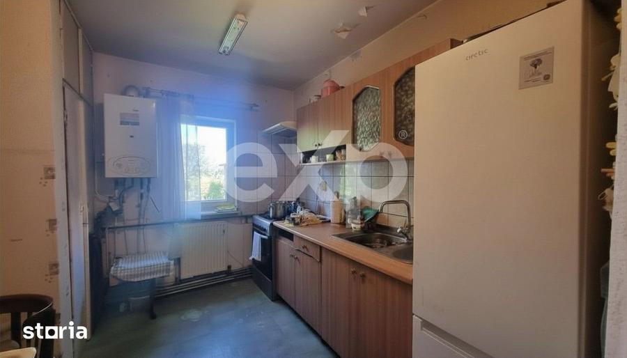 Apartament cu 4 camere decomandat în Dâmbul Rotund