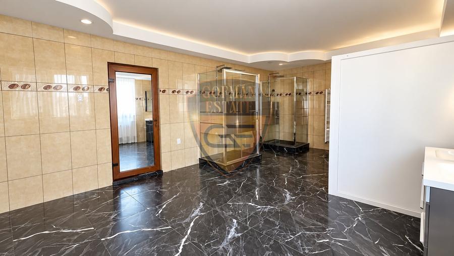 Casă individuală cu 8 camere cu Canalizare în Brătianu