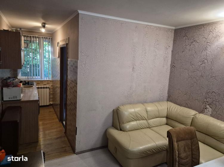 Apartament cu 2 camere semidecomandat în Calea București