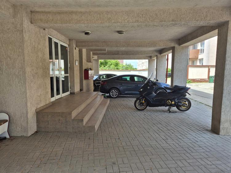 Apartament cu 2 camere semidecomandat în Prelungirea Ghencea