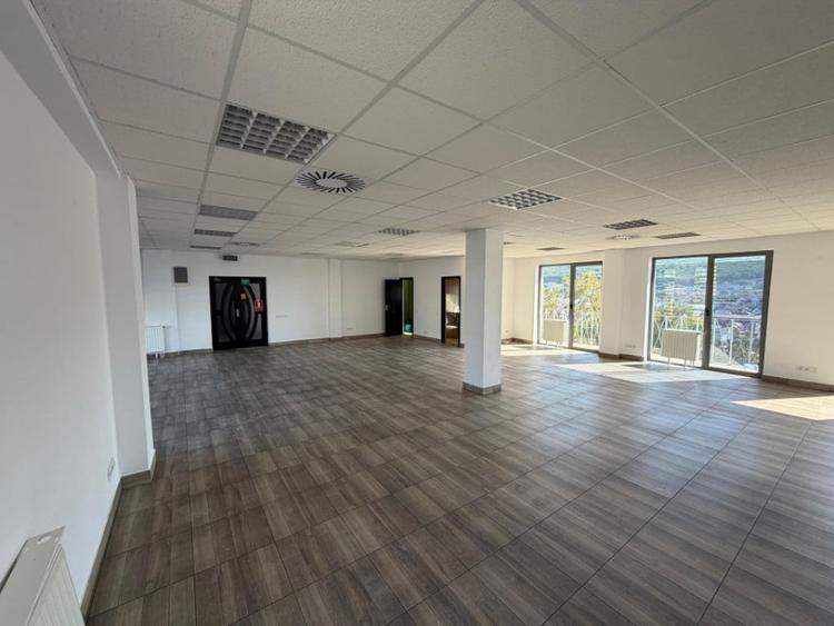 Spațiu comercial, de 130 mp, în Zorilor