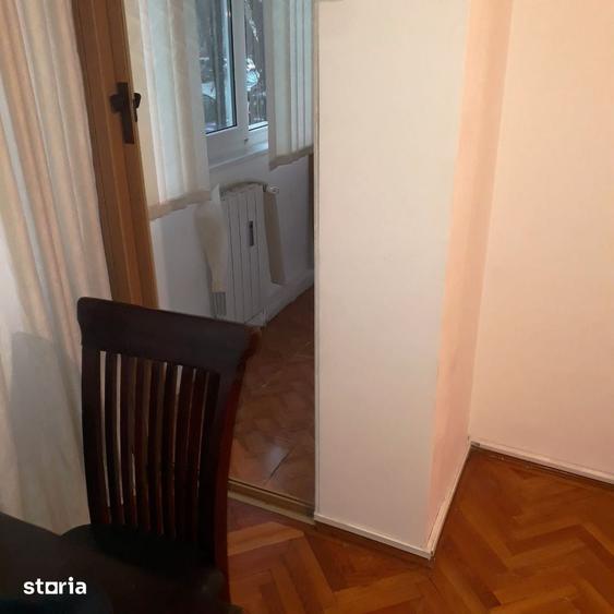 Apartament cu 3 camere semidecomandat în Drumul Taberei