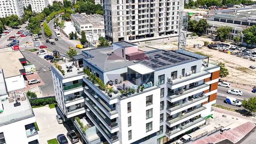 Apartament cu 3 camere decomandat în Dristor