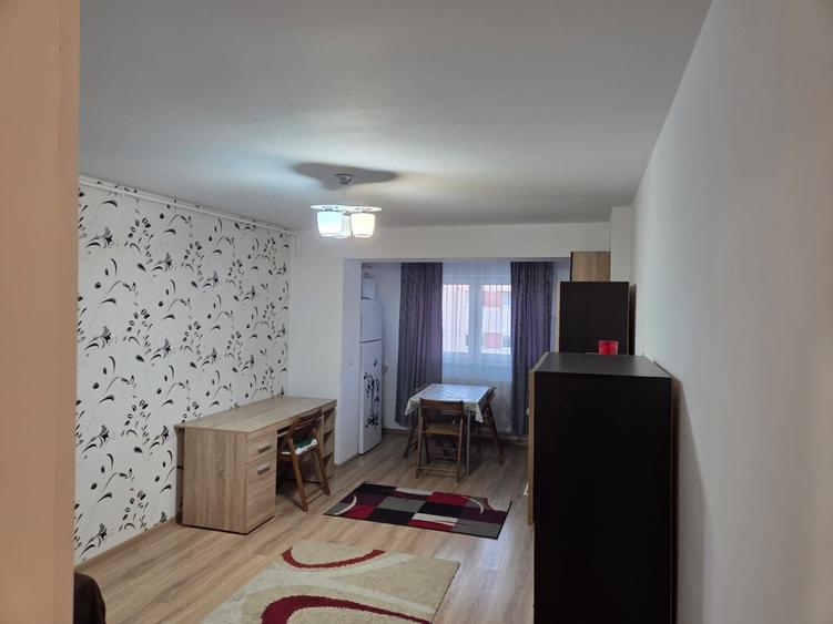 Apartament cu 2 camere decomandat în Cățelu