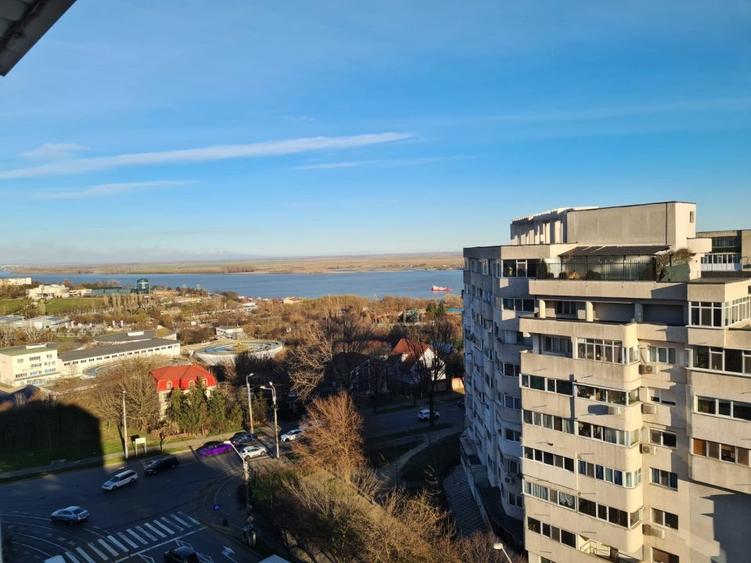 Apartament cu 2 camere decomandat în Micro 19
